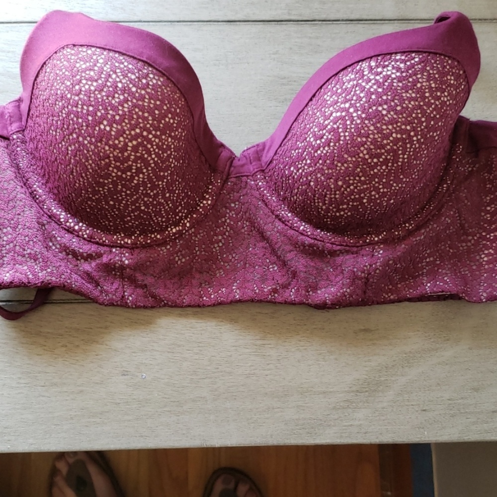 Victoria's Secret body by Victoria bra